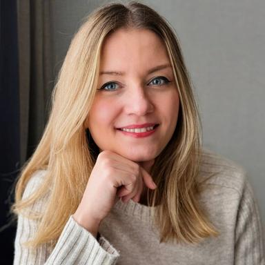 Book a Consultation with Alicja Copija - iknowly Consultant Alicja Copija - iknowly Consultant